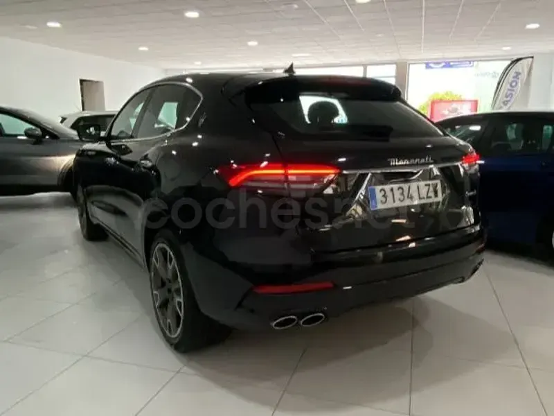 Usado Maserati Levante GT 330 CV (242 kW) 2022 Negro SUV