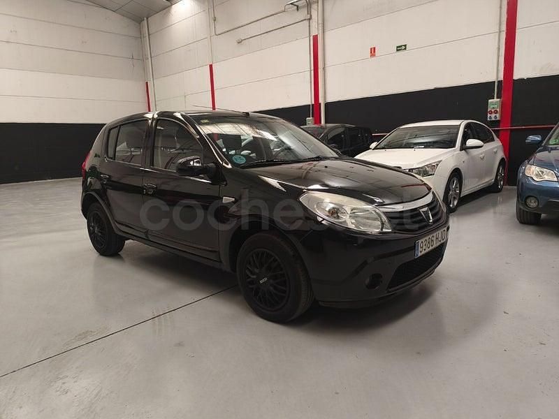 Usado Dacia Sandero Ambiance 75 CV (55 kW) 2012 Negro Berlina