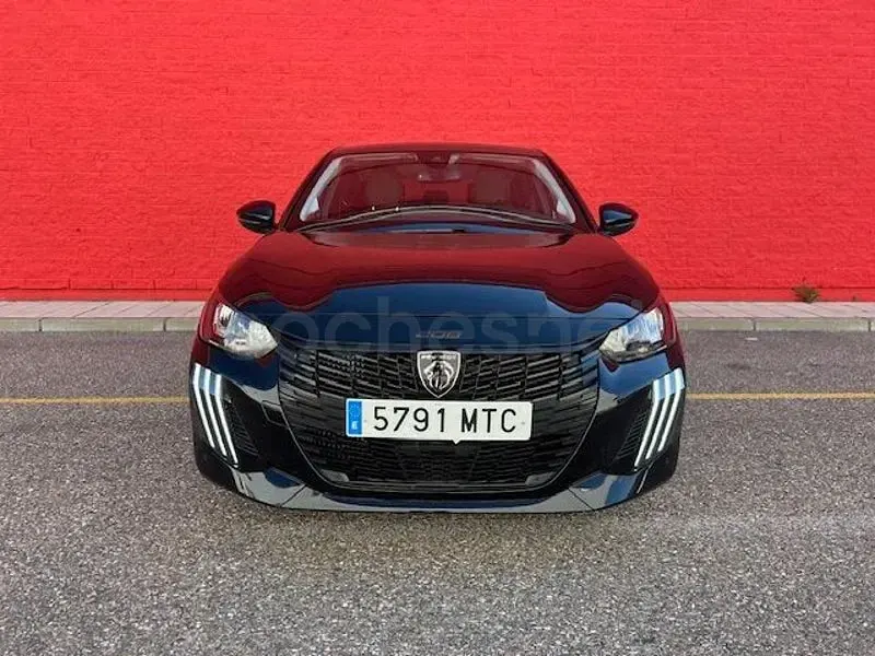 Usado Peugeot 208 Allure 100 CV (73 kW) 2024 Negro Utilitario