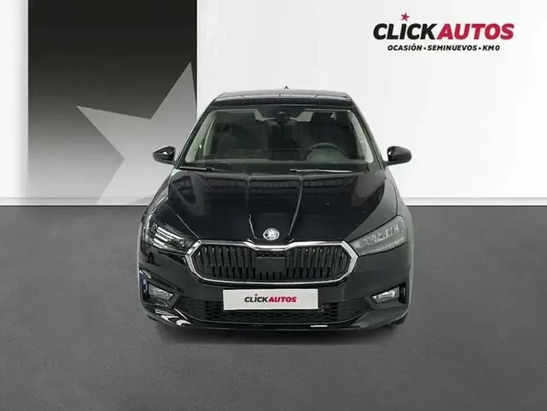 Usado Skoda Fabia Selection 95 CV (69 kW) 2025 Negro Utilitario