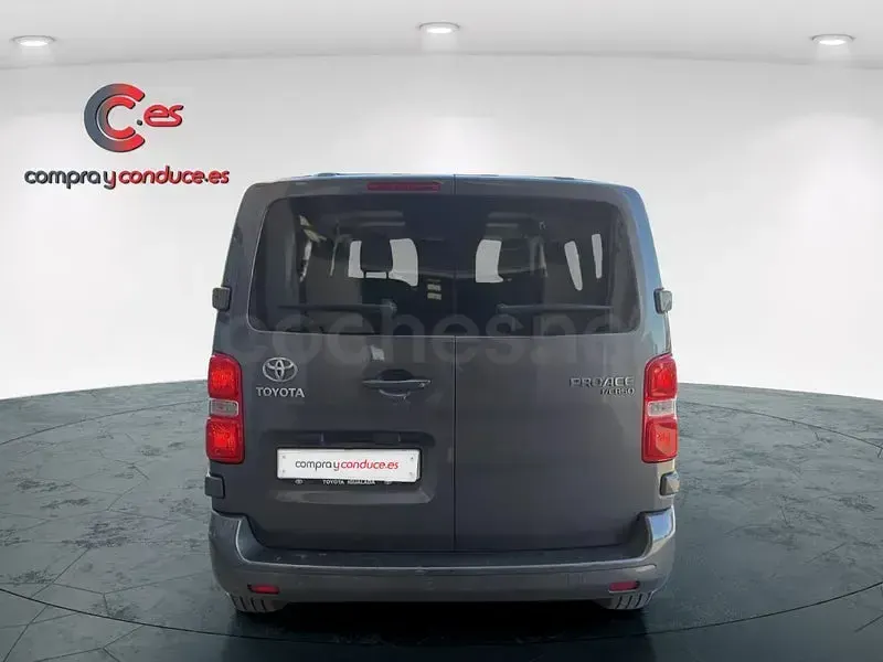 Usado Toyota Proace Verso 116 CV (85 kW) 2018 Gris / plata Familiar