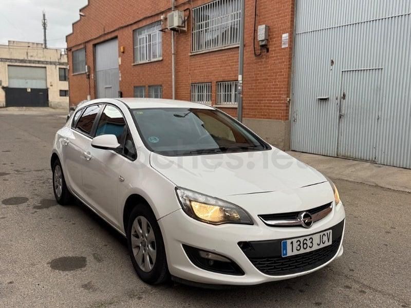 Używany Opel Astra Selective 110 KM (80 kW) 2015 Biały Sedan/Limuzyna