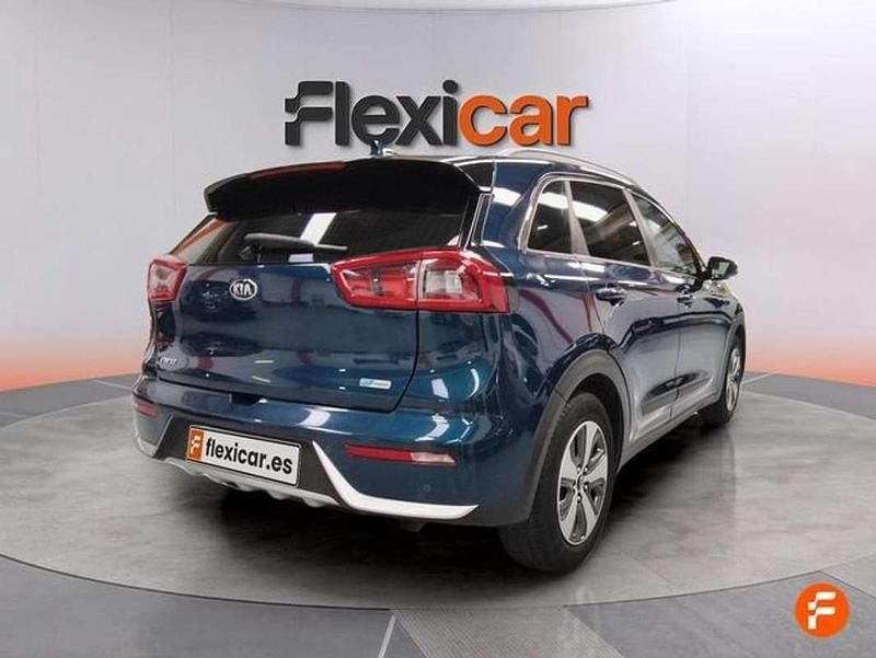 Usado Kia Niro 141 CV (103 kW) 2017 Azul SUV