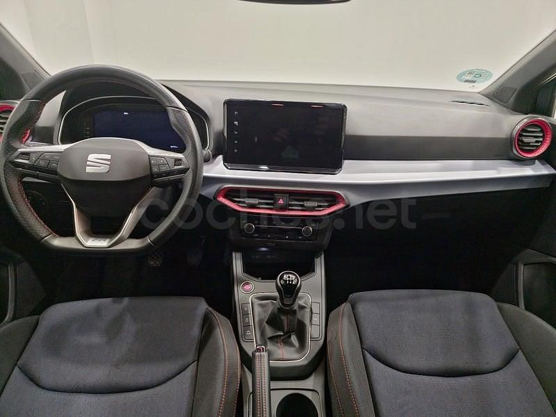 Usado Seat Ibiza FR 115 CV (84 kW) 2025 Gris / plata Utilitario