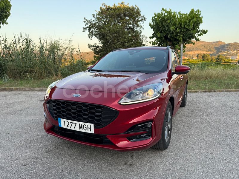 Granate Usado 2023 Ford Kuga ST-Line X SUV | 25.990 € (Super precio) - Imagen 1/4