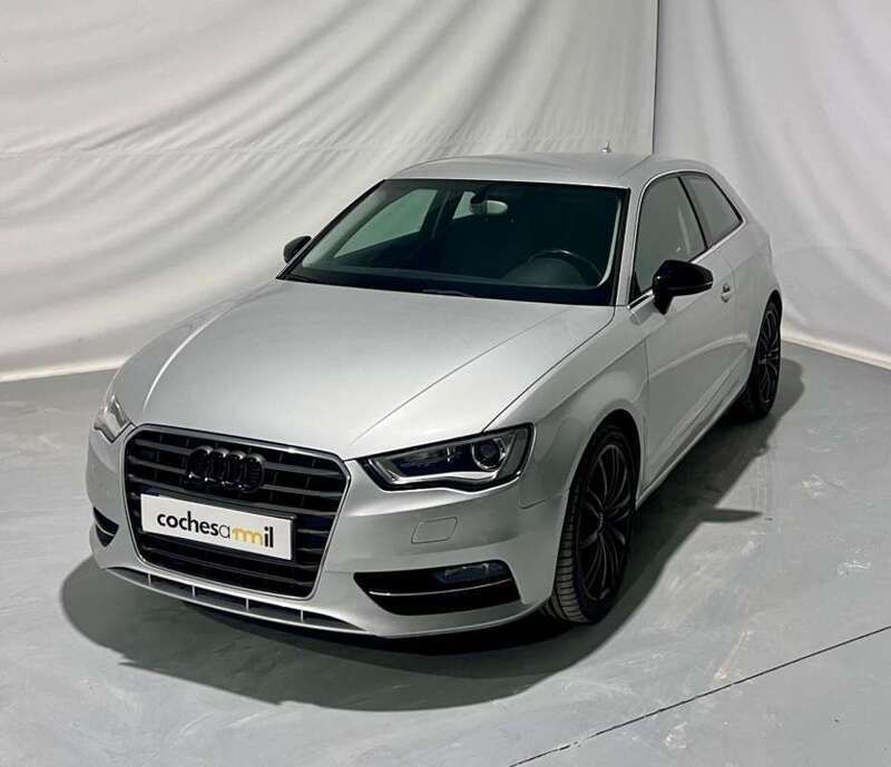 Usado Audi A3 Ambition 122 CV (89 kW) 2013 Gris Utilitario