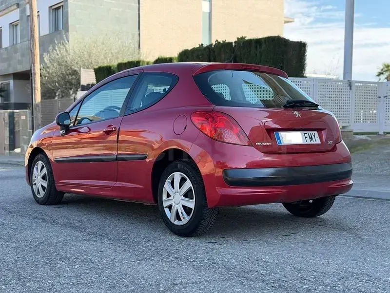Usado Peugeot 207 GT 110 CV (80 kW) 2007 Granate Berlina