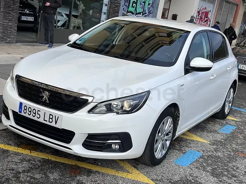 Usado Peugeot 308 Style 130 CV (95 kW) 2019 Blanco Berlina