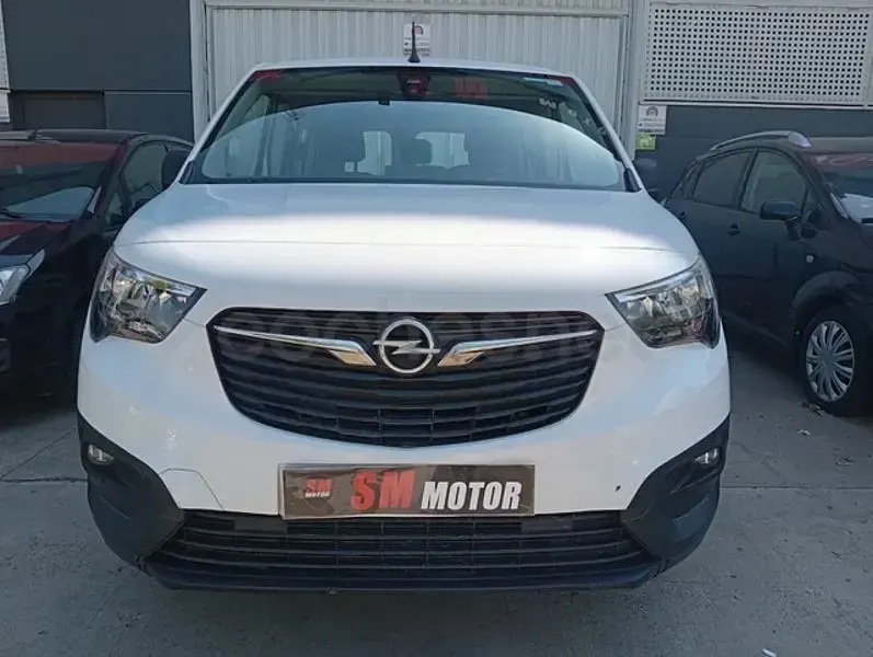 Usado Opel Combo Life Edition 102 CV (75 kW) 2021 Blanco Monovolumen