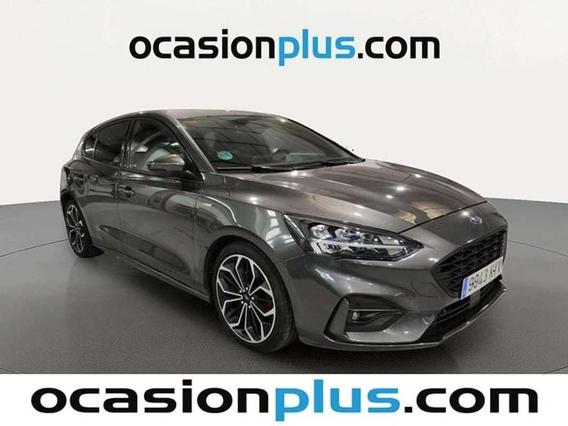 Usado Ford Focus ST-Line 120 CV (88 kW) 2019 Gris Utilitario