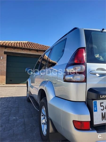 Usado Toyota Land Cruiser 163 CV (119 kW) 2005 Gris / plata SUV