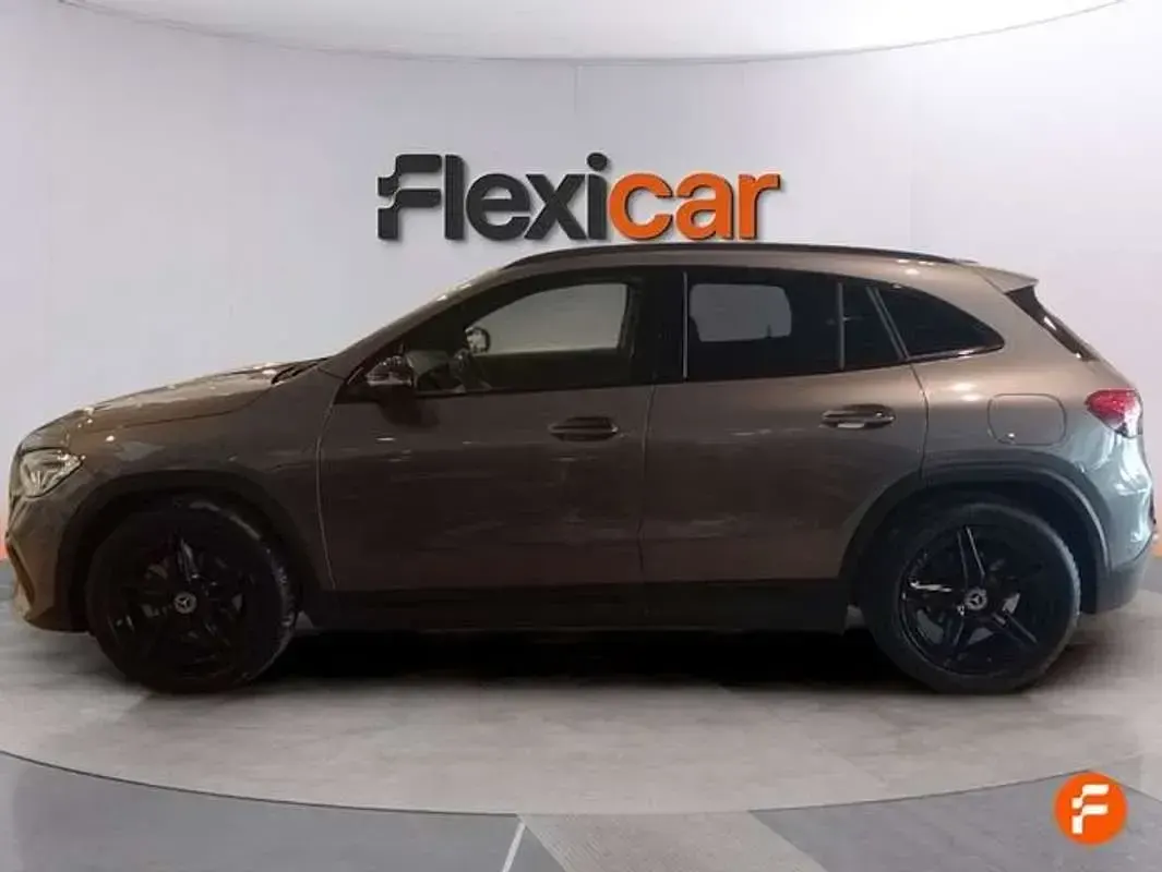 Usado Mercedes GLA200 163 CV (119 kW) 2020 Gris SUV