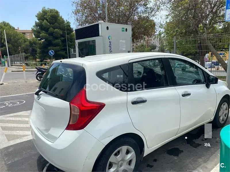 Usado Nissan Note Acenta 80 CV (58 kW) 2015 Blanco Utilitario
