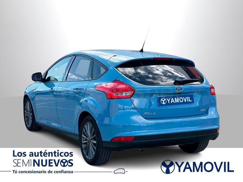 Usado Ford Focus Trend 125 CV (91 kW) 2016 Azul Berlina