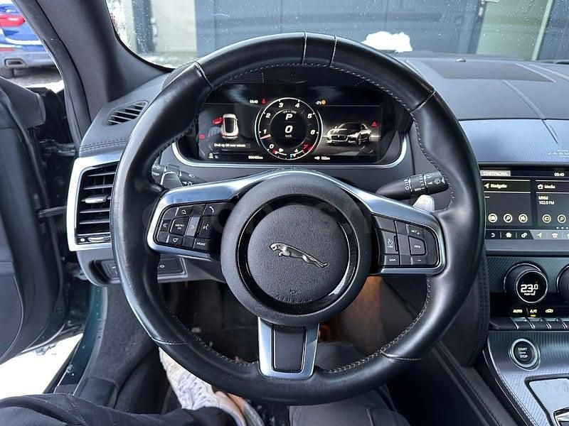 Usado Jaguar F-Type R-Dynamic 300 CV (220 kW) 2023 Verde Coupe