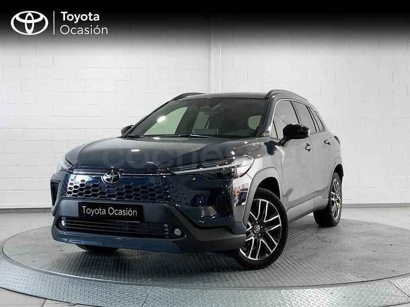 Usado Toyota Corolla Cross Style 178 CV (130 kW) 2025 Gris / plata SUV