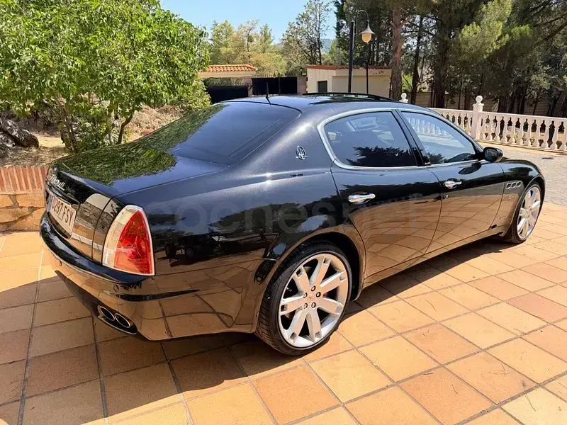 Usado Maserati Quattroporte GT 400 CV (294 kW) 2007 Negro Berlina