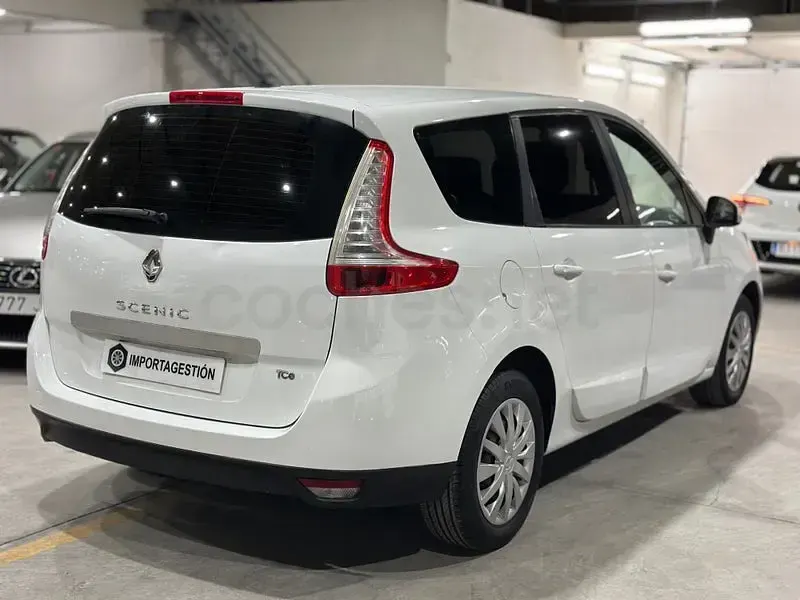 Usado Renault Scénic III 115 CV (84 kW) 2014 Blanco Monovolumen