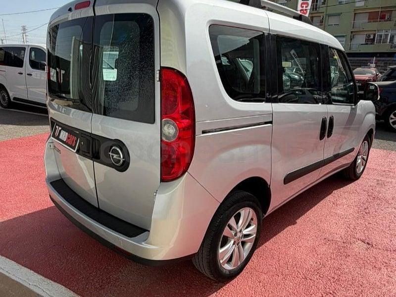 Usado Opel Combo Life Expression 100 CV (73 kW) 2018 Gris / plata Monovolumen