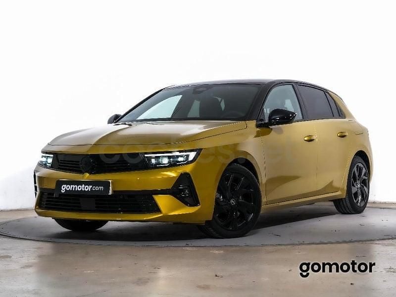Usado Opel Astra 180 CV (132 kW) 2023 Amarillo Berlina