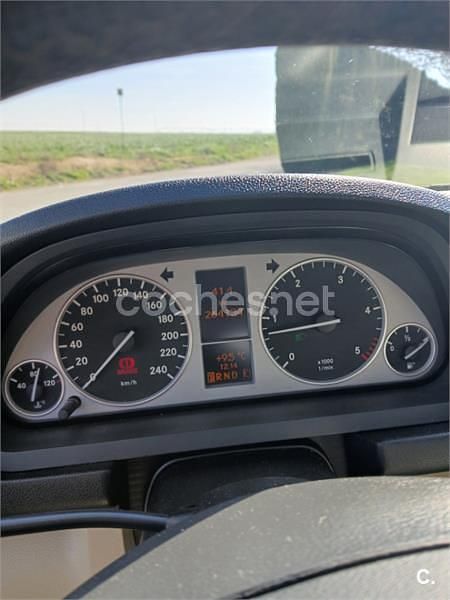 Usado Mercedes B180 109 CV (80 kW) 2010 Gris / plata Monovolumen