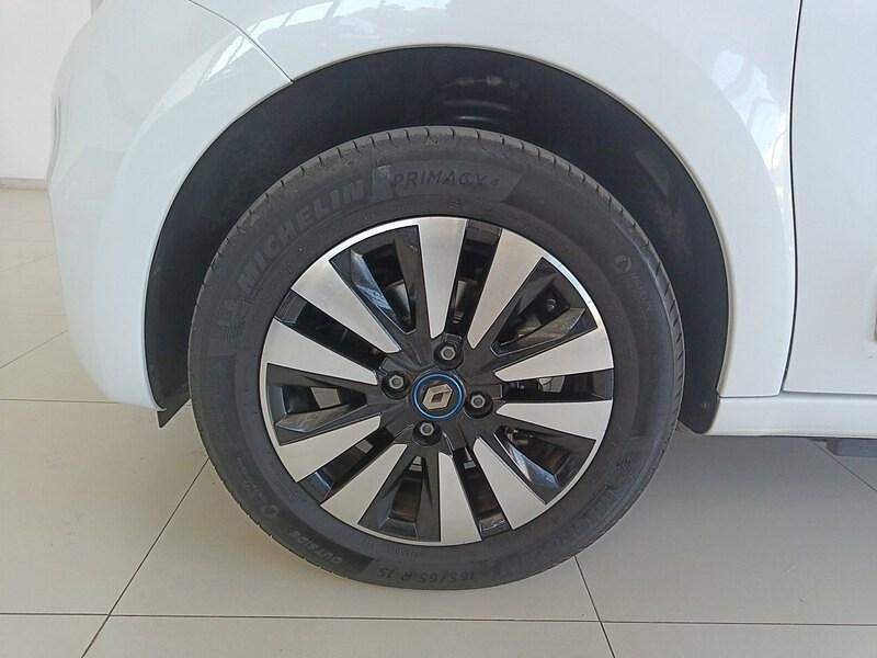 Usado Renault Twingo Zen 60 kW (82 CV) 2021 Blanco cristal Utilitario