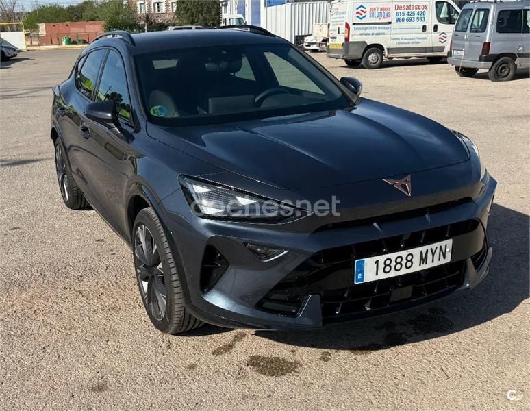 Gris / plata Usado 2025 Cupra Formentor SUV | 34.900 € (Caro) - Imagen 1/4