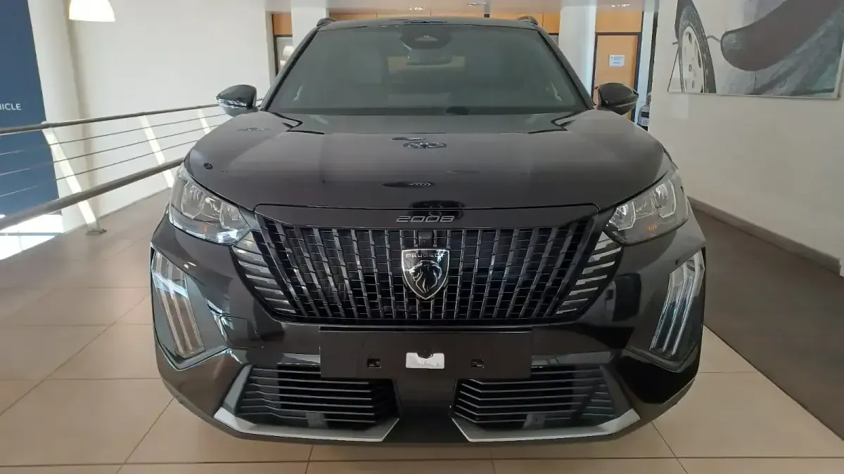 Nuevo Peugeot 2008 Allure 145 CV (106 kW) 2025 Negro SUV