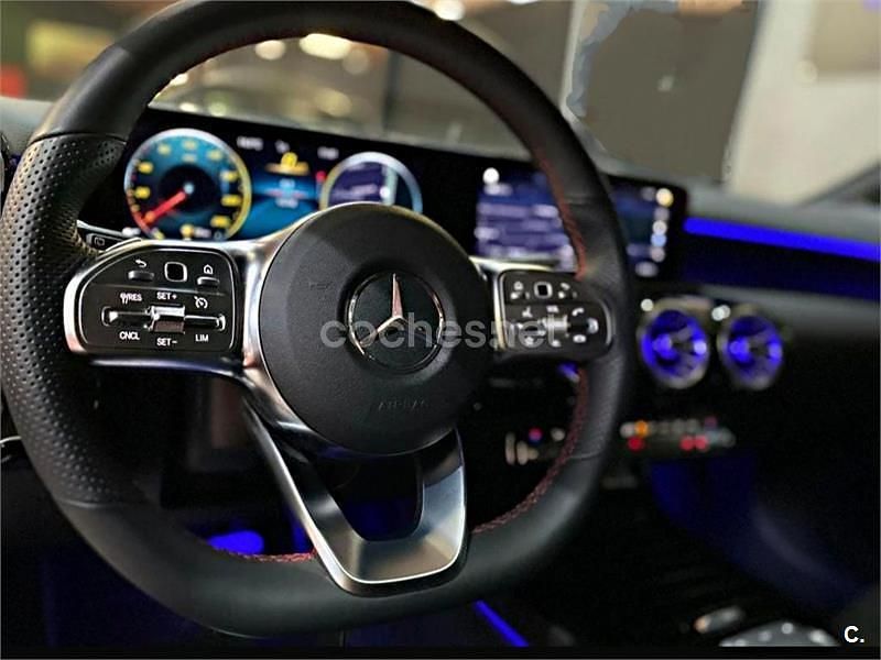 Usado Mercedes A200 156 CV (114 kW) 2018 Blanco Berlina