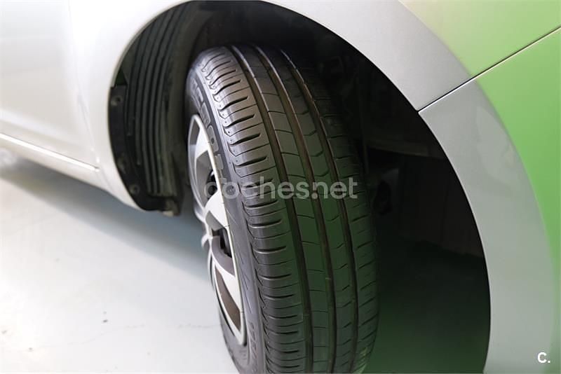 Usado Hyundai i20 85 HP (62 kW) 2013 Cinzento Citadino