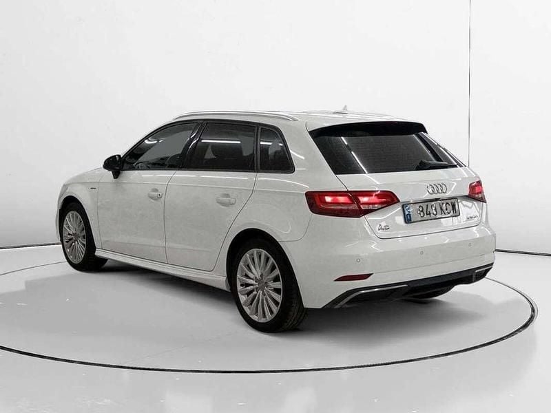 Usado Audi A3 e-tron Design 207 CV (152 kW) 2017 Blanco Utilitario