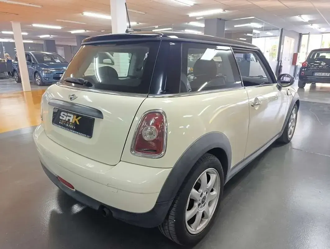 Usado Mini ONE 95 CV (69 kW) 2008 Beige Utilitario