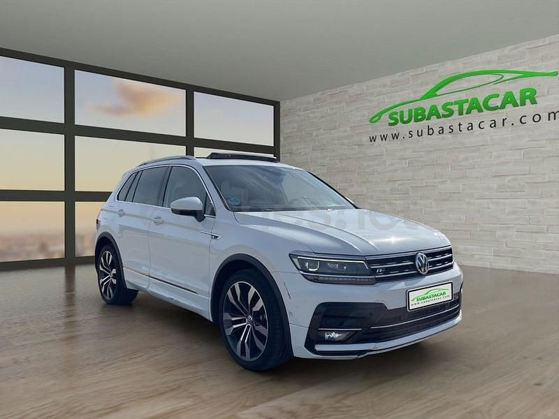 Usado VW Tiguan Sportline 190 CV (139 kW) 2019 Blanco SUV