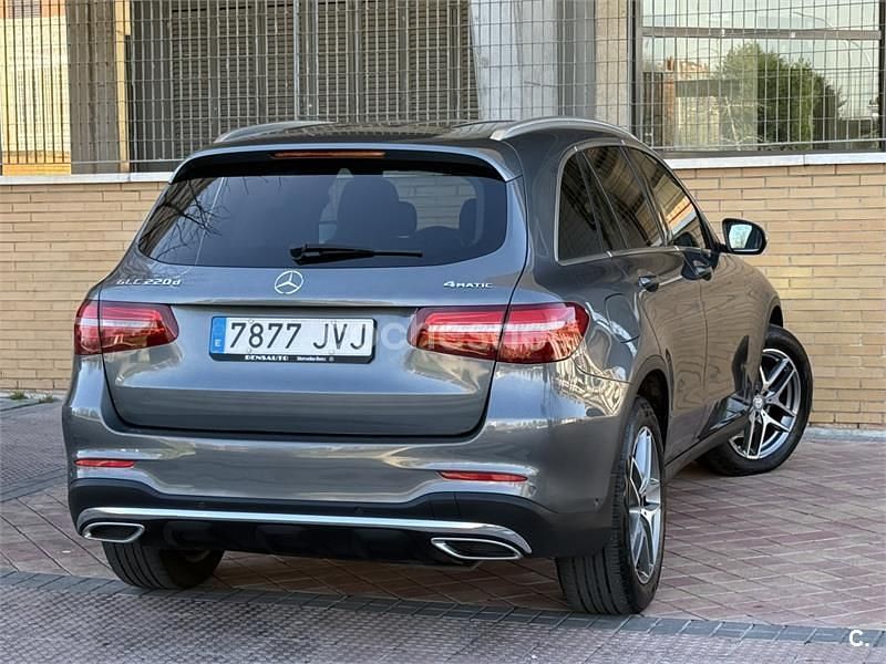 Usado Mercedes GLC220 AMG line 170 CV (125 kW) 2017 Gris / plata SUV