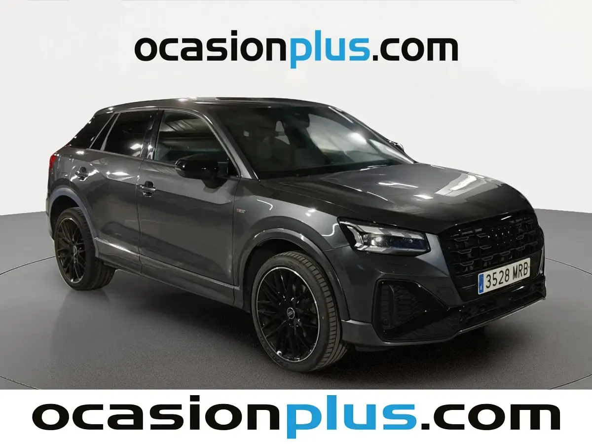 Usado Audi Q2 S-Line 150 CV (110 kW) 2024 Gris SUV