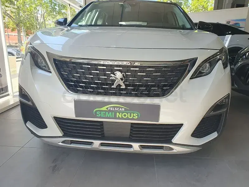 Usado Peugeot 3008 Allure 130 CV (95 kW) 2018 Blanco SUV