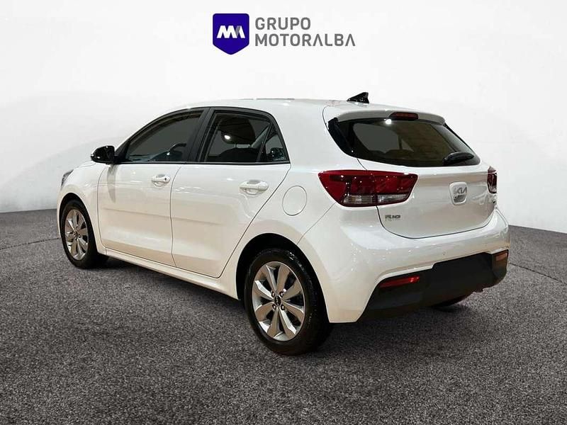 Usado Kia Rio 101 CV (74 kW) 2021 Blanco Utilitario