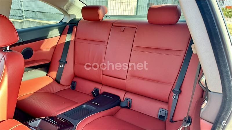 Usado BMW 320 Competition Edition 170 HP (125 kW) 2011 Cinzento Coupé