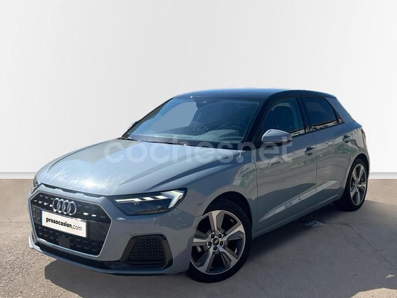 Gris / plata Usado 2023 Audi A1 Sportback Advanced Plus Utilitario | 21.800 € (Precio justo) - Imagen 1/4