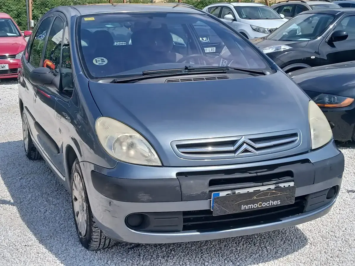 Usado Citroën Xsara Exclusive 92 CV (67 kW) 2010 Gris Monovolumen