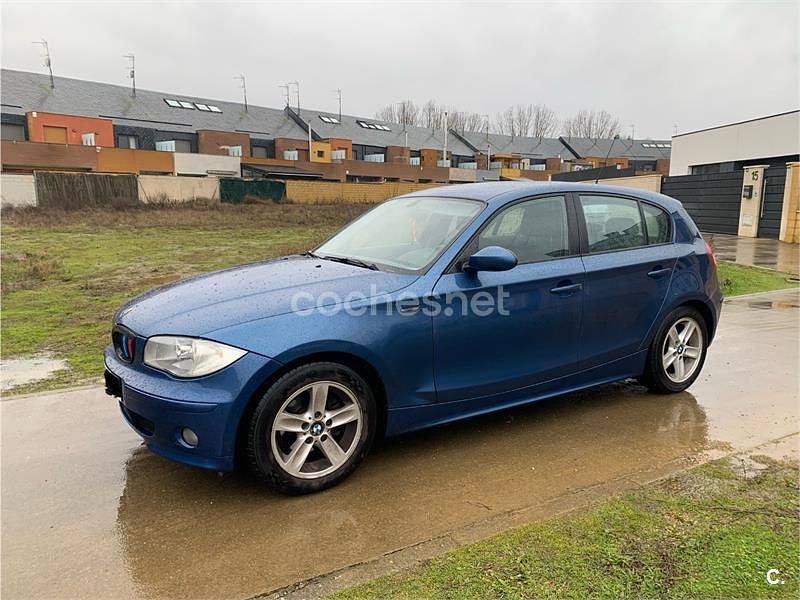 Usado BMW 118 129 CV (94 kW) 2005 Azul Utilitario