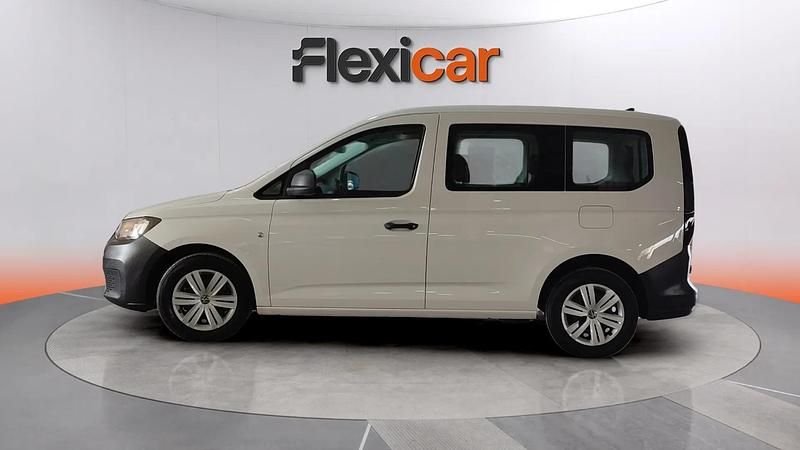 Usado VW Caddy California 102 CV (75 kW) 2023 Blanco Monovolumen