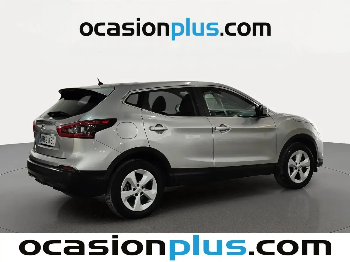 Usado Nissan Qashqai Acenta 115 CV (84 kW) 2018 Gris plata SUV
