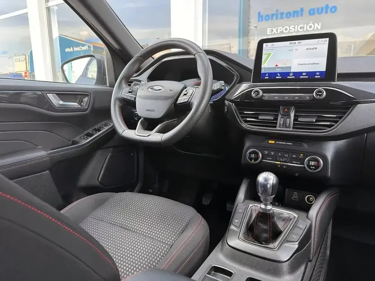 Usado Ford Kuga ST-Line 120 CV (88 kW) 2022 Gris SUV