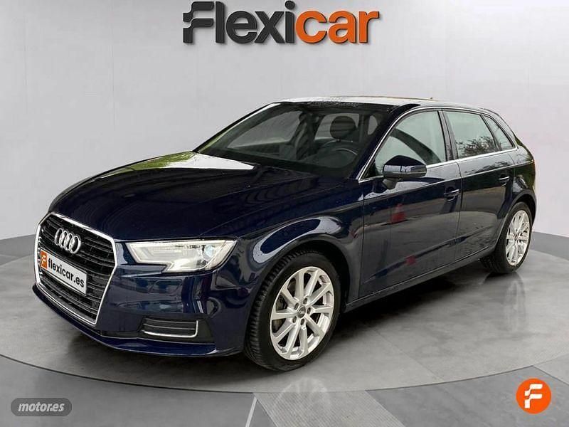 Usado Audi A3 116 CV (85 kW) 2017 Azul Berlina