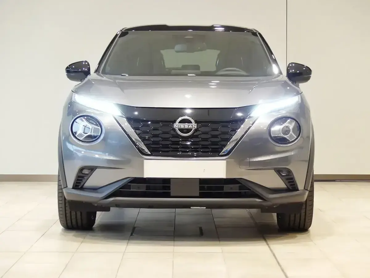 Usado Nissan Juke Tekna 143 CV (105 kW) 2022 Gris SUV