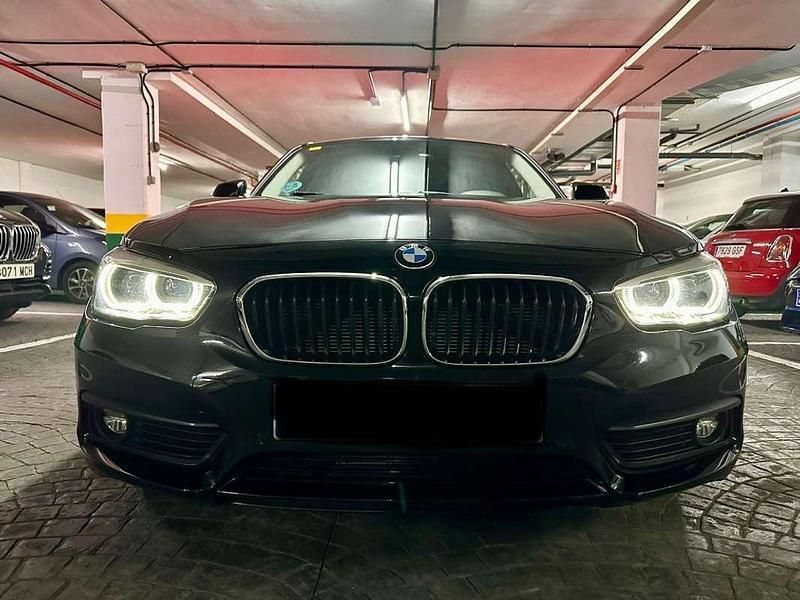 Negro Usado 2017 BMW 118 Sport Line Utilitario | 15.500 € (Precio justo) - Imagen 1/4