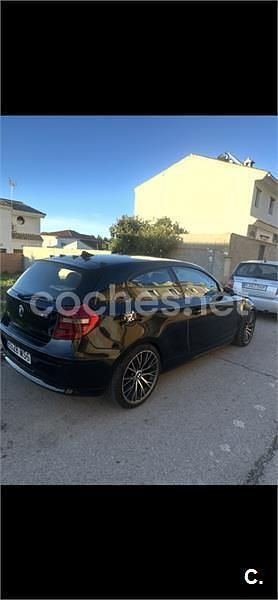 Usado BMW 120 177 CV (130 kW) 2008 Negro Utilitario