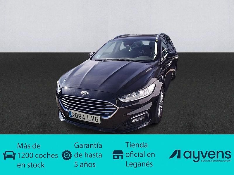 Usado Ford Mondeo Titanium 187 CV (137 kW) 2021 Negro Berlina