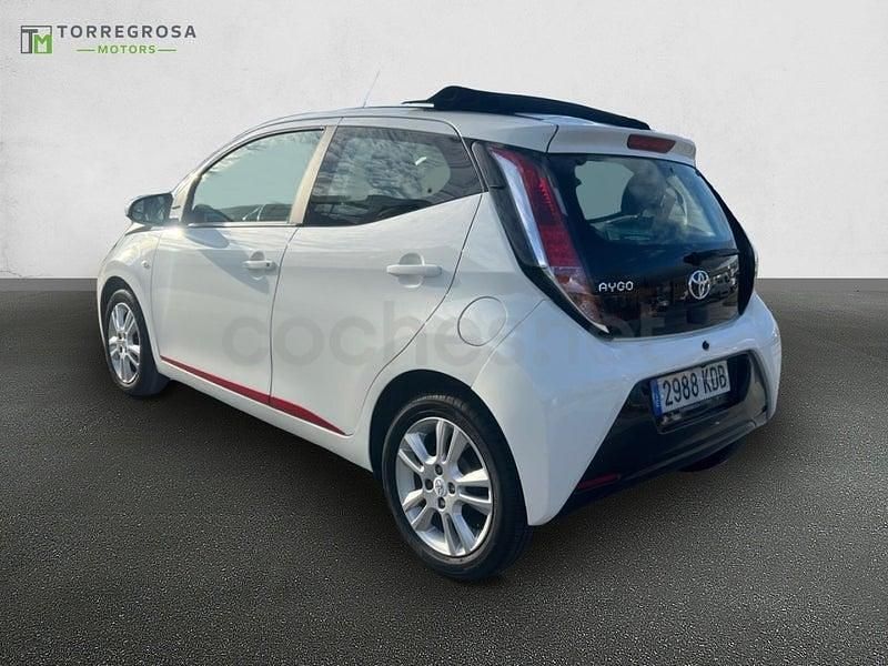 Usado Toyota Aygo X-wave 69 CV (50 kW) 2017 Blanco Utilitario